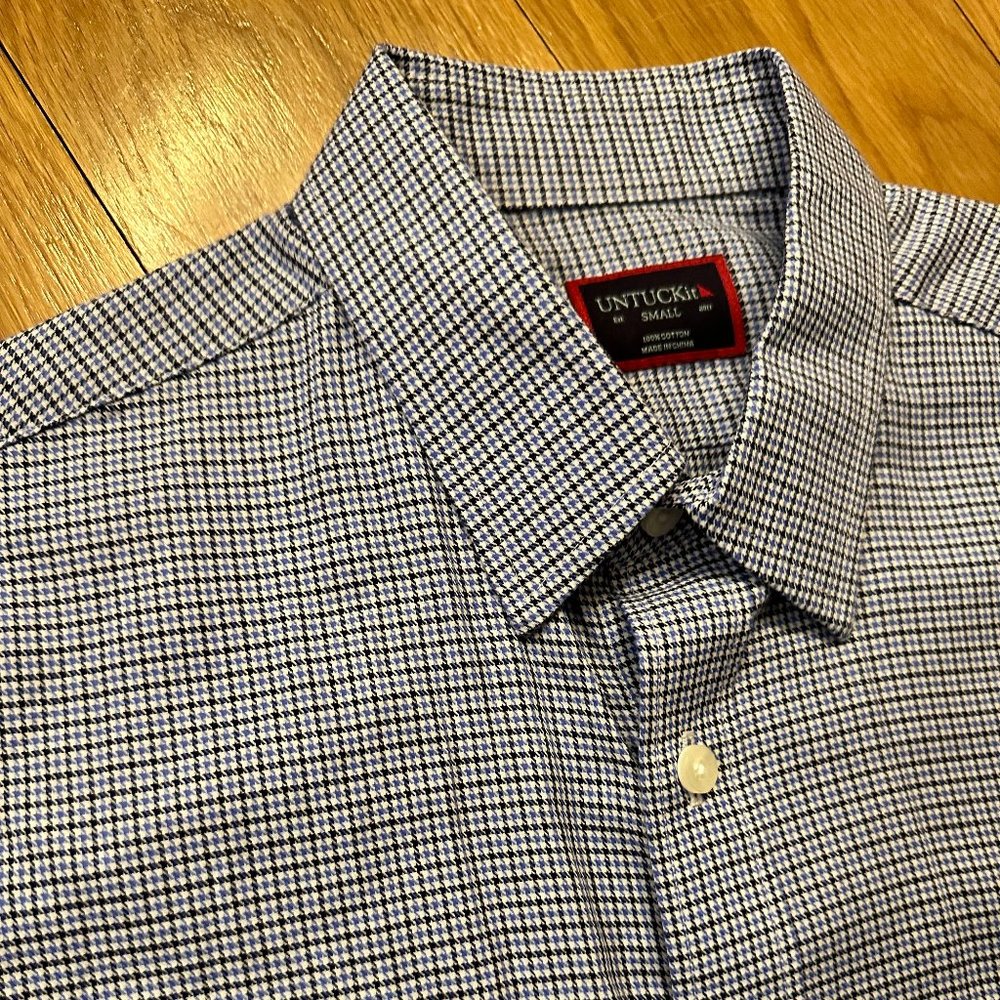 UNTUCKit button down worn 1 time - Picture 5 of 6